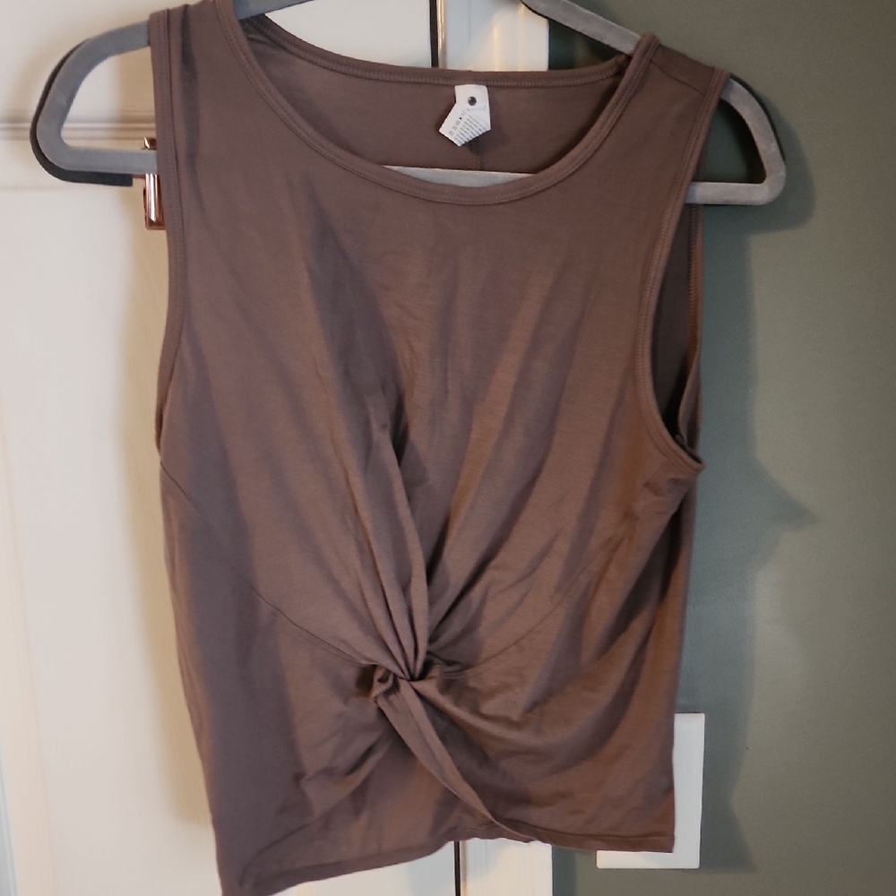 Women's Sleeveless Twist Front Top - Brown
